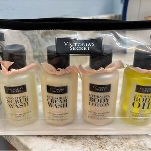 Victoria's Secret Body Wash Set - Cream and Yellow